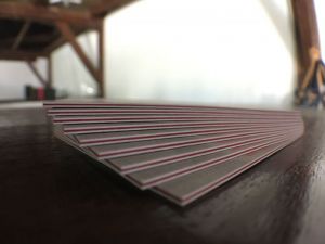 porte-document ordinateur personnalisé cartes de visite épaisses et bords colorés